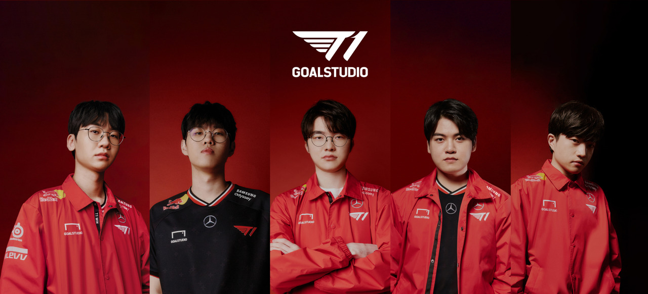 T1『LoL』部門の公式グッズが8月1日より販売！選手の名前入りユニフォームや応援マフラーなど14種類のラインナップが登場【リーグ・オブ・レジェンド】