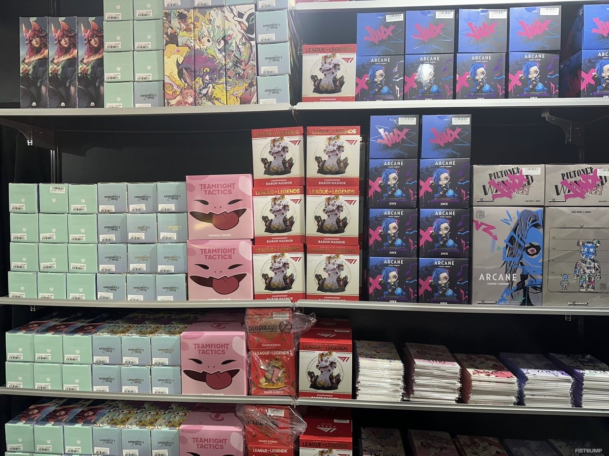 TGS2025で『LoL』『VALORANT』『TFT』のグッズが買える―Riot Store Japanを運営するFUTAROKUブースを紹介！