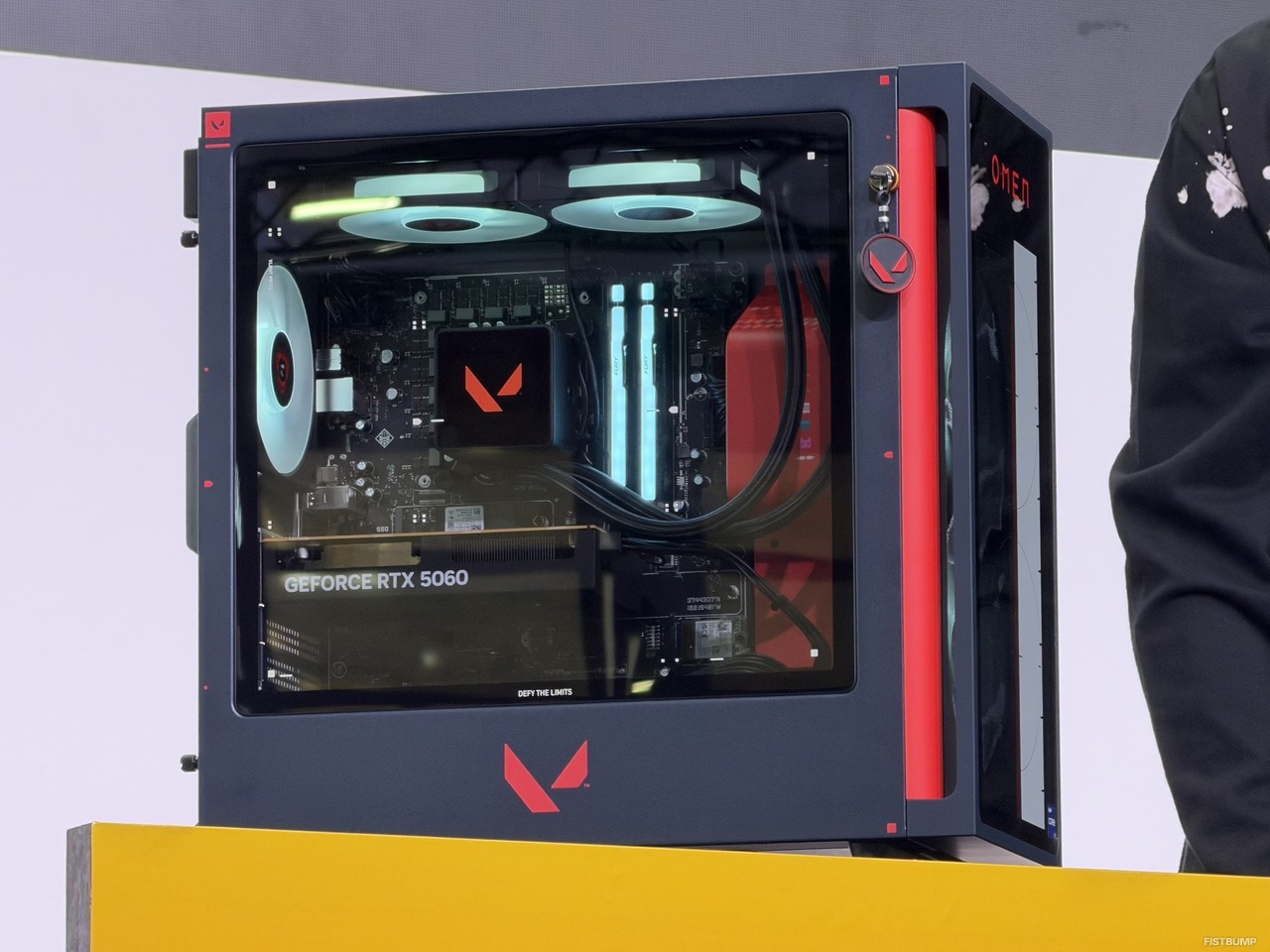 VALORANTとOMENのコラボPCが発売決定！ガンバディー（物理）から、スパイク表現まで世界観を盛り込んだゲーミングPC