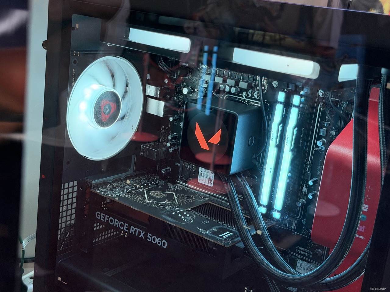 VALORANTとOMENのコラボPCが発売決定！ガンバディー（物理）から、スパイク表現まで世界観を盛り込んだゲーミングPC