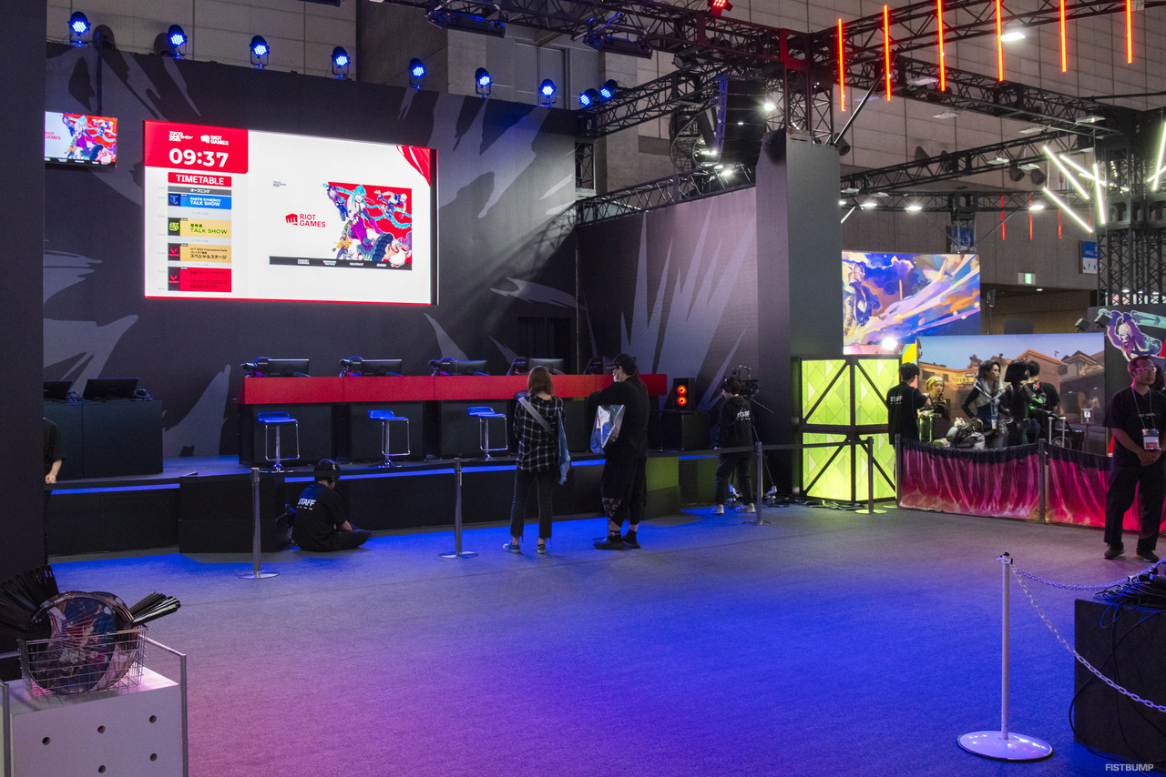 「Riot Gamesブース」は見どころ盛りだくさん！リアル版ナイトマーケット、ヴァイのパンチングマシーン、ユナラの精神修養チャレンジなどを存分に体験してきた【TGS2025】