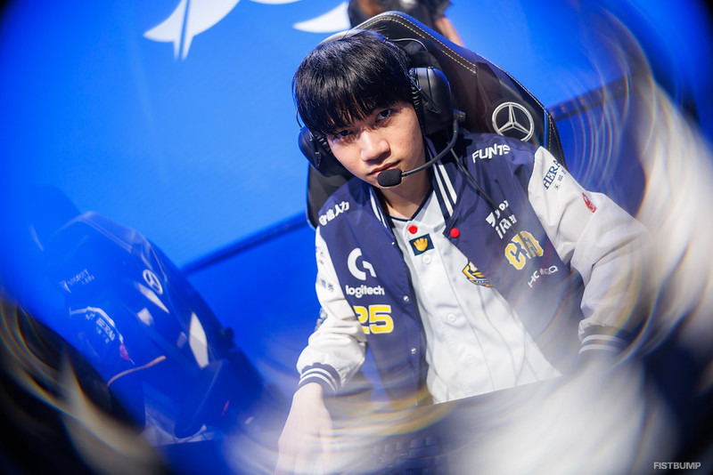 スイスステージ開幕！「CFO」初戦勝利の好スタート―HongQ「FNCのPobyはライバルであり友達」【Worlds 2025インタビュー翻訳】