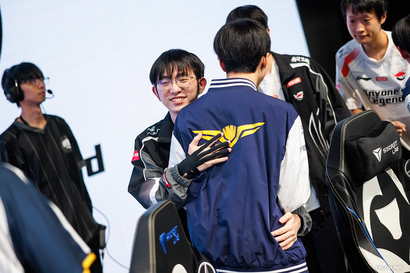 ALがCFOを2-1で破りノックアウトステージ進出！―Flandreが自身のピックやスワップについて振り返る【Worlds 2025インタビュー翻訳】