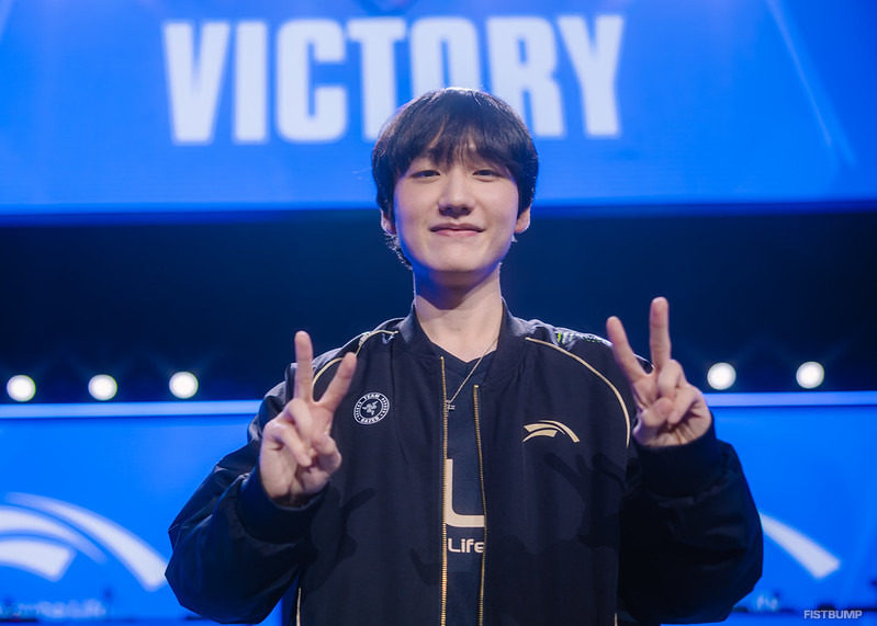 スイスステージでHLEが100T相手に快勝！―Peanut「ファイトで勝機を掴んだことでスムーズに勝てた」【Worlds 2025インタビュー翻訳】
