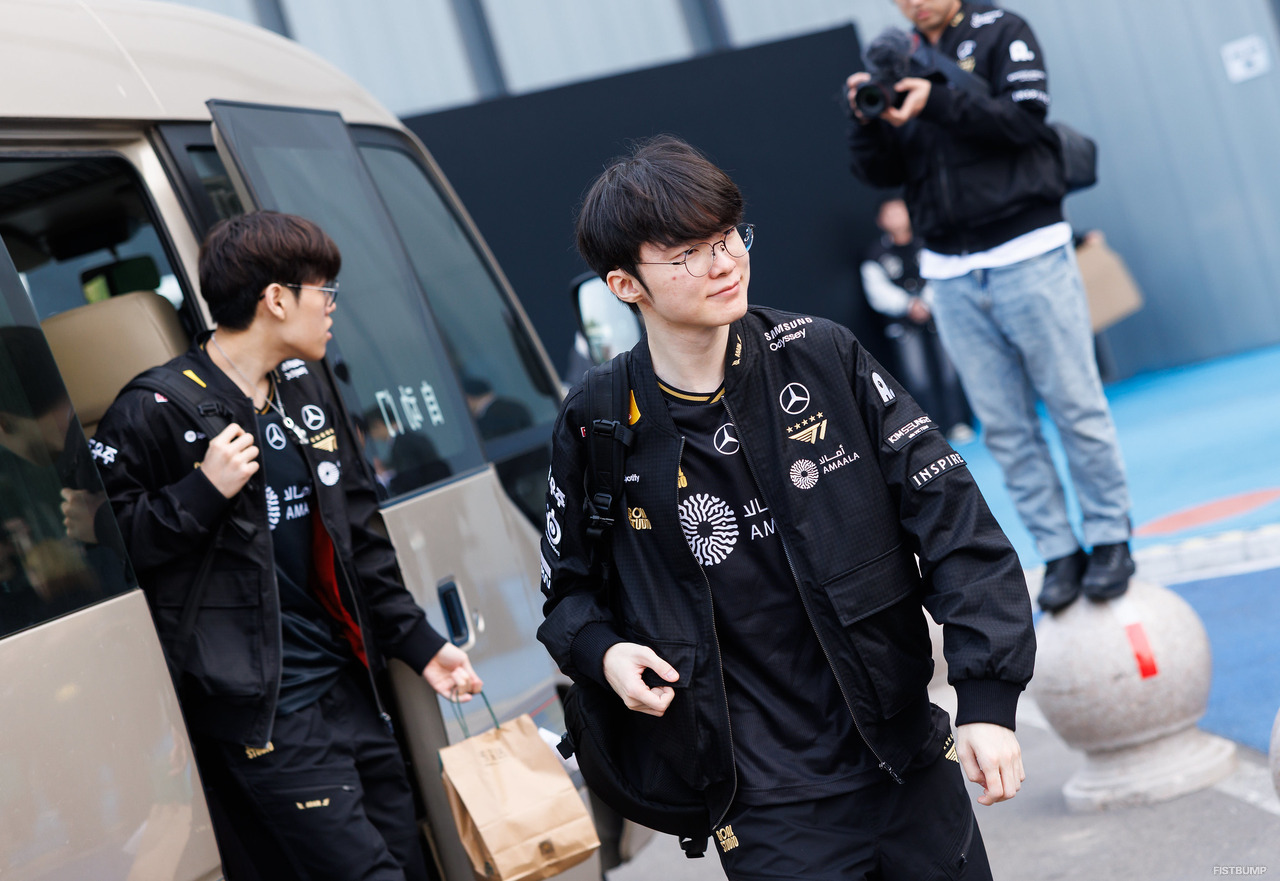 葛葉の「ベッドでチキンを食べる動画」が話題、「V最 Ver.VALORANT Act2」出場メンバーが発表、「Worlds 2025」いよいよベスト4へ【週間フィストバンプ10/24～】