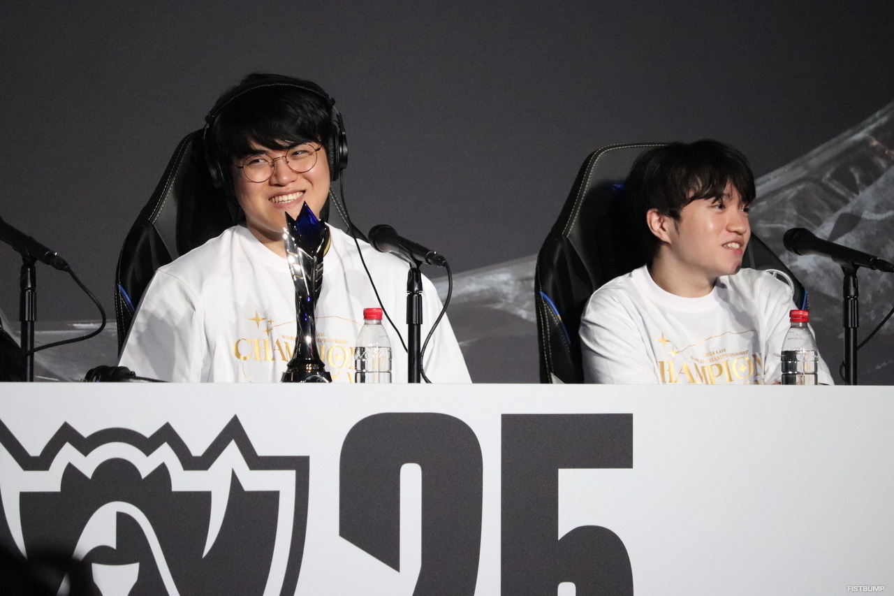 Faker「Game 3で負けたあと、残りは楽しくやらなきゃと思った」 ―Worlds 3連覇を達成したT1が語る“T1というチームの強さ”【合同インタビュー】