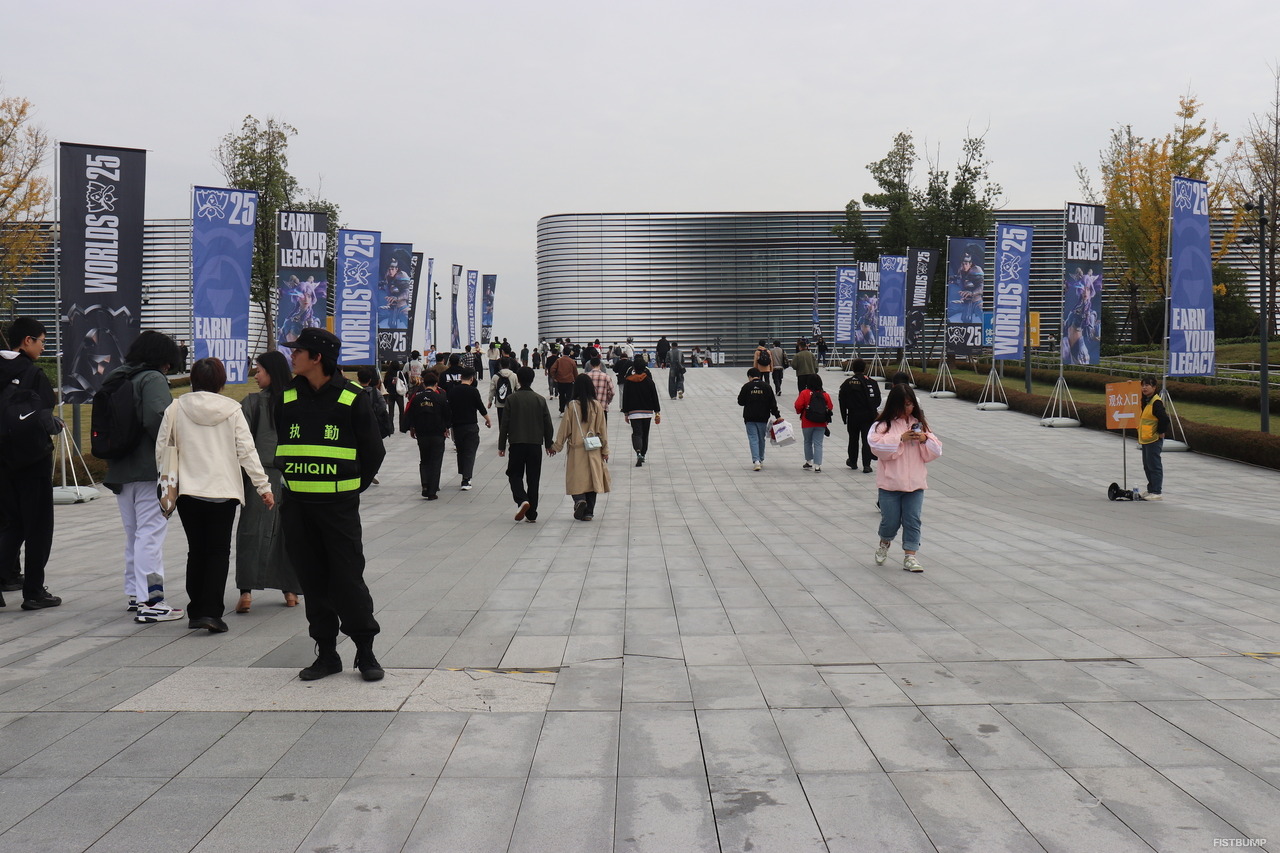 街全体が『LoL』一色に！「LoL Carnival」から白熱した「Worlds 2025」頂上決戦まで、中国・成都の盛り上がりを現地からお届け【フォトレポート】