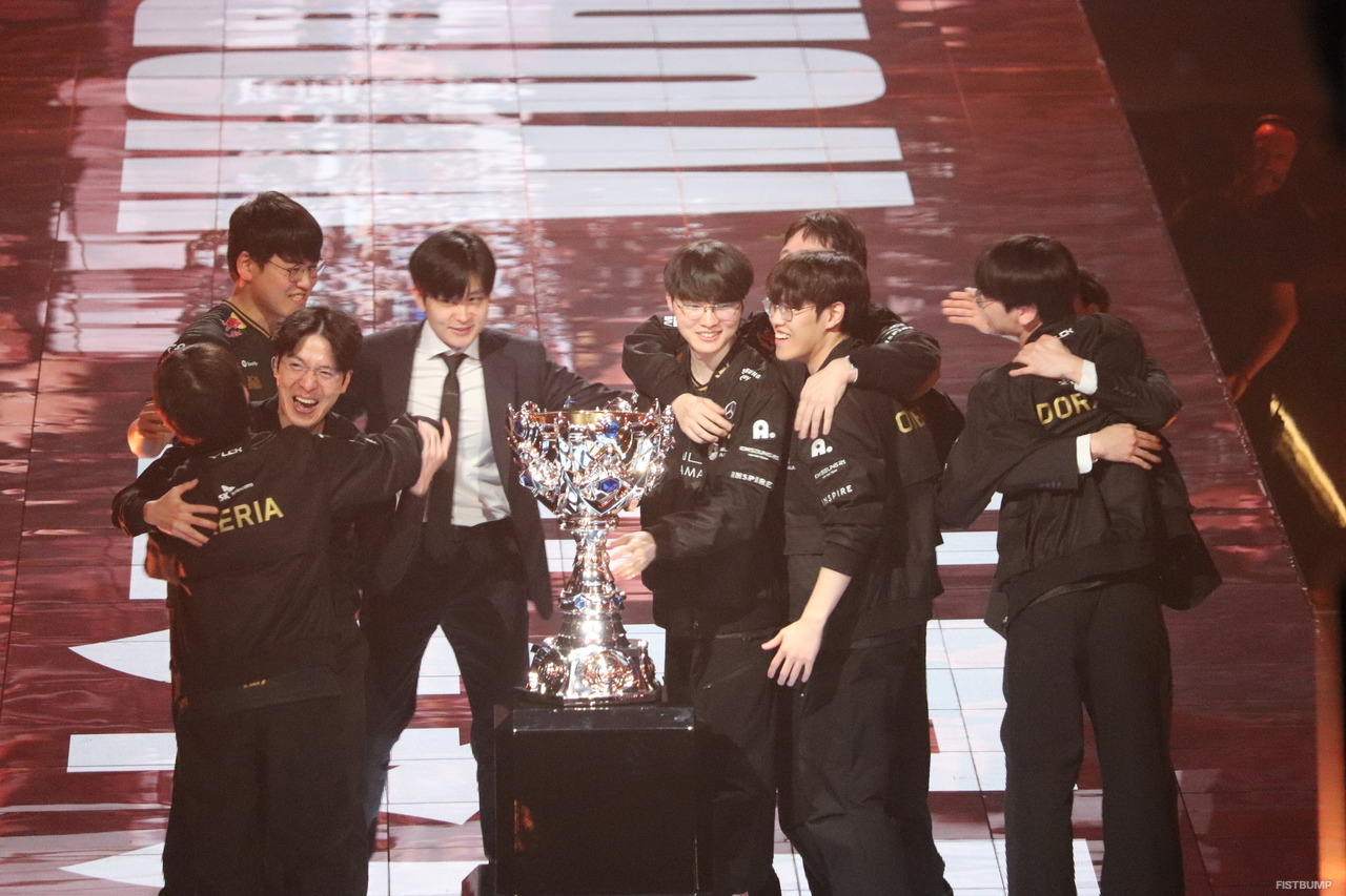 街全体が『LoL』一色に！「LoL Carnival」から白熱した「Worlds 2025」頂上決戦まで、中国・成都の盛り上がりを現地からお届け【フォトレポート】