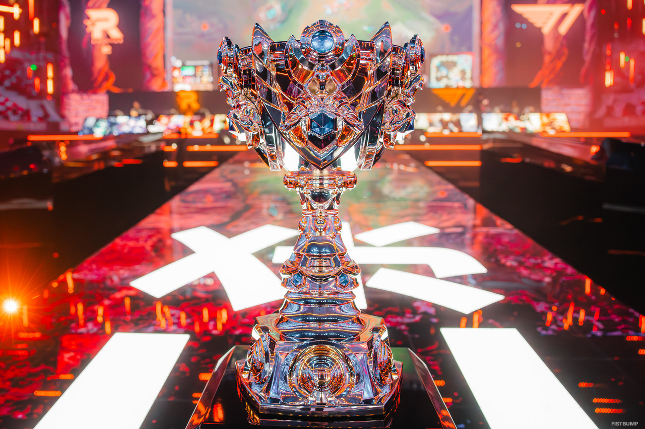 韓国大統領もT1の3連覇を祝福！ 今季も国際タイトルはLCKチームが総なめ、強さを示す【リーグ・オブ・レジェンド】