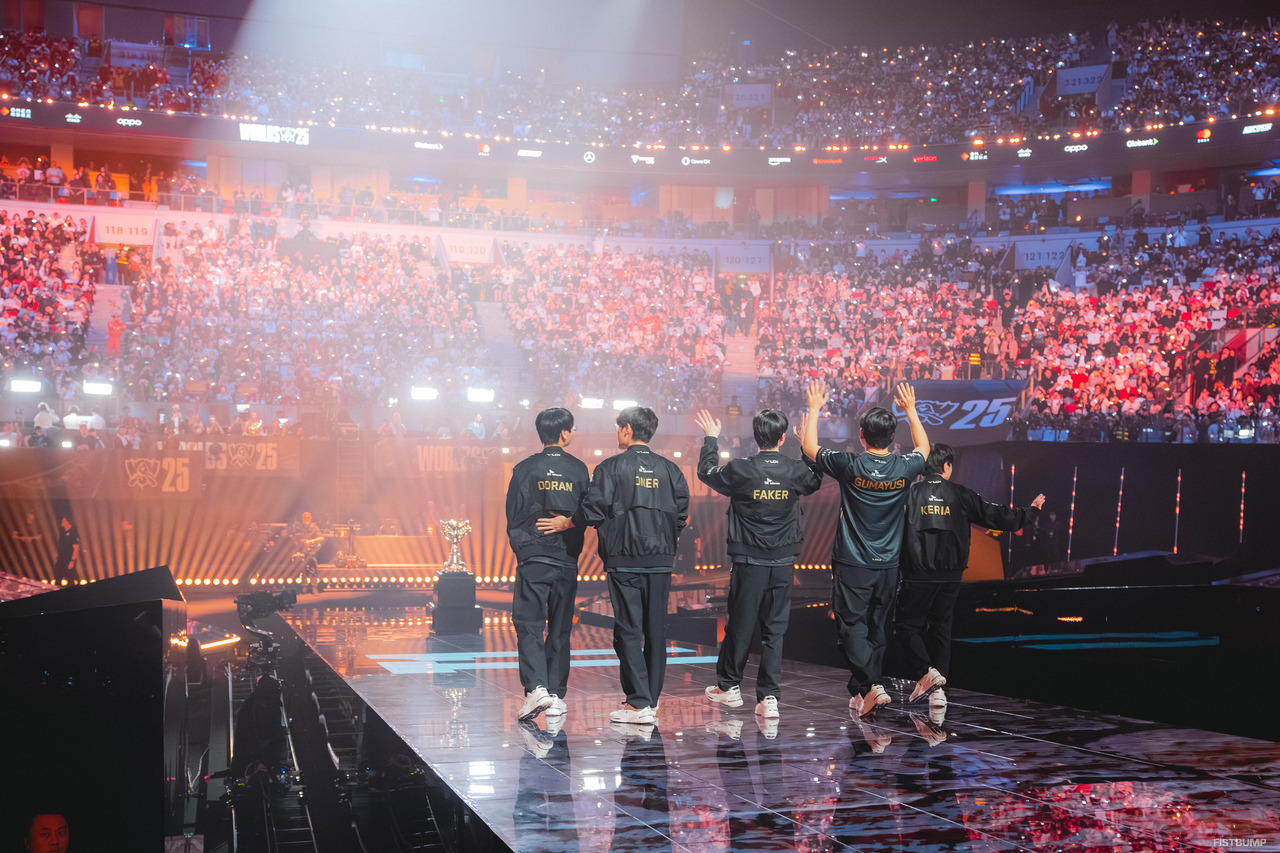 なぜ2025年は「史上最大の変革期」だったのか？フィアレスドラフト、リーグ再編、前人未踏の3連覇―激動のLoL Esports 2025年を総括