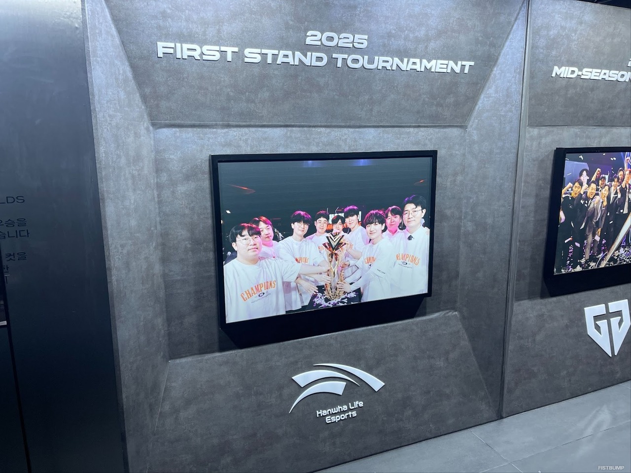 Faker「Peanut、戻ってこいよ」直筆メッセージも―LCK 2025シーズンを振り返る写真展「SEQUENCE 2025」フォトレポート