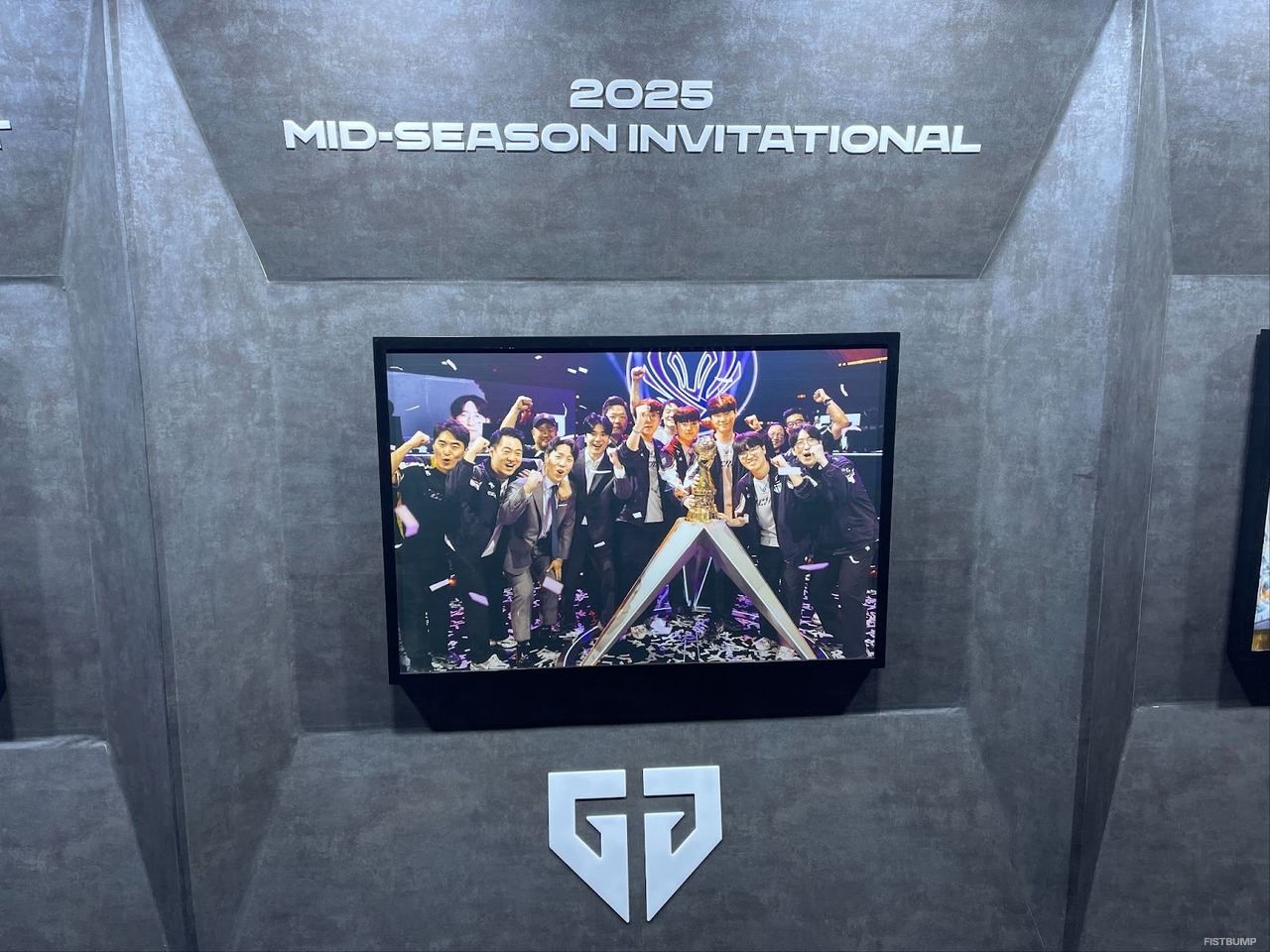 Faker「Peanut、戻ってこいよ」直筆メッセージも―LCK 2025シーズンを振り返る写真展「SEQUENCE 2025」フォトレポート