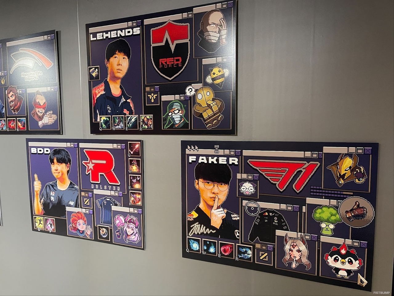 Faker「Peanut、戻ってこいよ」直筆メッセージも―LCK 2025シーズンを振り返る写真展「SEQUENCE 2025」フォトレポート