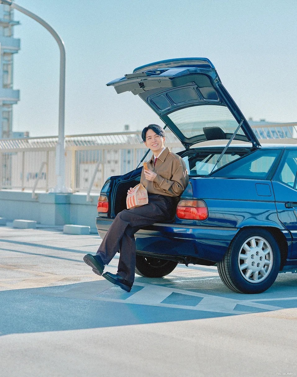 Laz、ケンタッキーフライドチキンのアンバサダーに―えなこ、JESSICAと共に就任…「エゴサケンタ」などさまざまなシチュエーションでケンタを食べる姿がお披露目