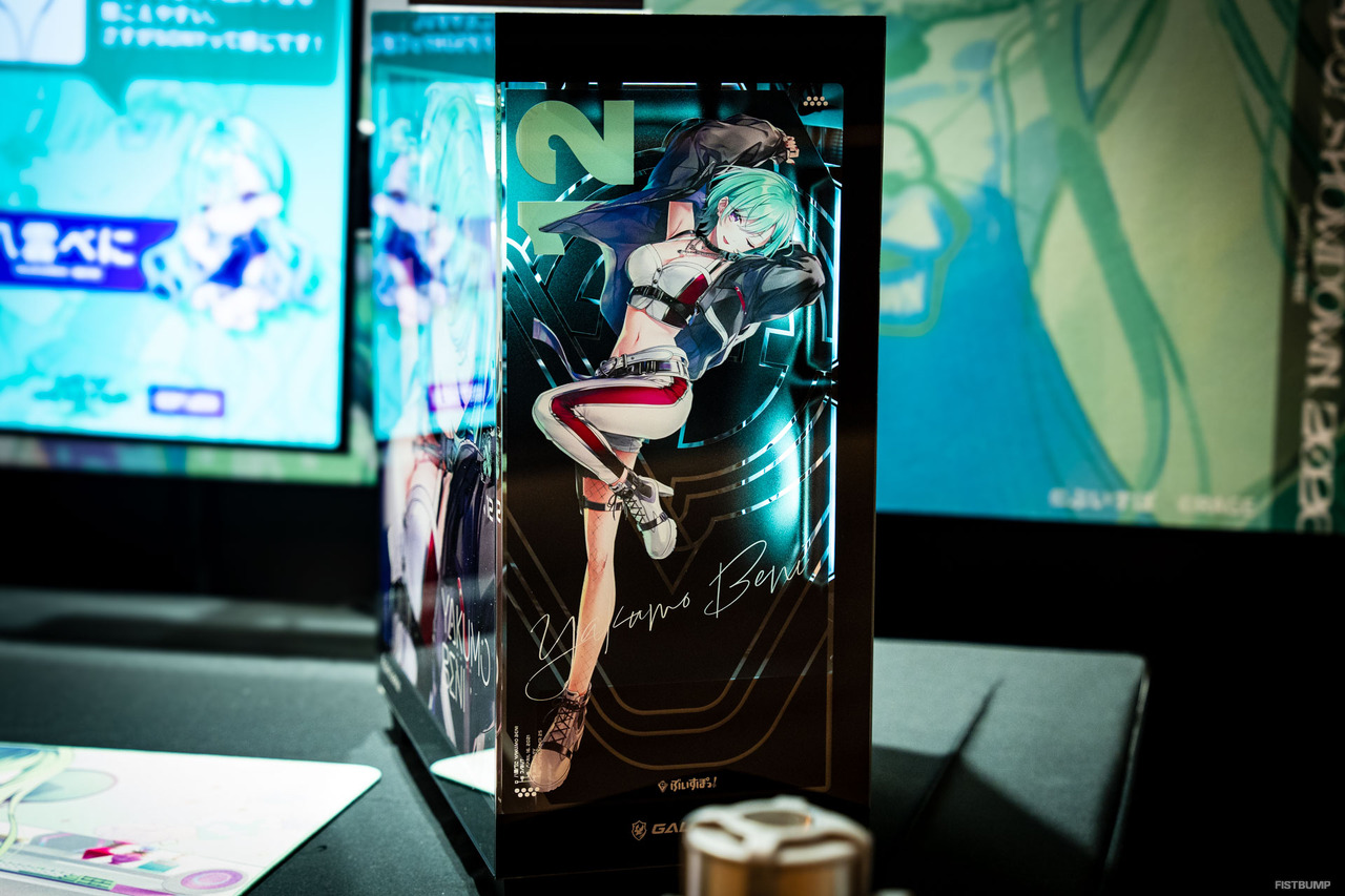 「ぶいすぽっ！」GALLERIAコラボPCの新モデル、デザインが良すぎたので全メンバー分を激写してきた【VSPO! SHOWDOWN 2026】