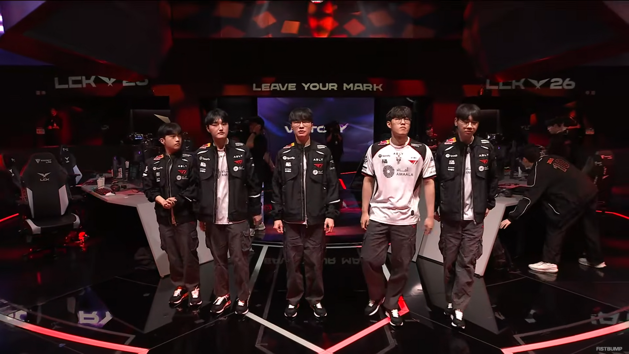 Faker、デビュー13周年を迎え韓国で「記念切手」になる！ 13周年記念カフェや広告掲出など海外ファンもレジェンドの節目を祝福