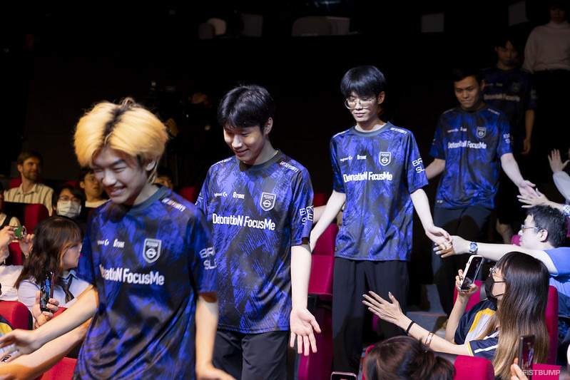 DFM Fisher「前回と同じパターンで負けてしまったので修正が必要」―CFO相手に1-2惜敗のDFM、問題点は何度も相手に有利を渡してしまったこと【LCP 2026 Split 2】