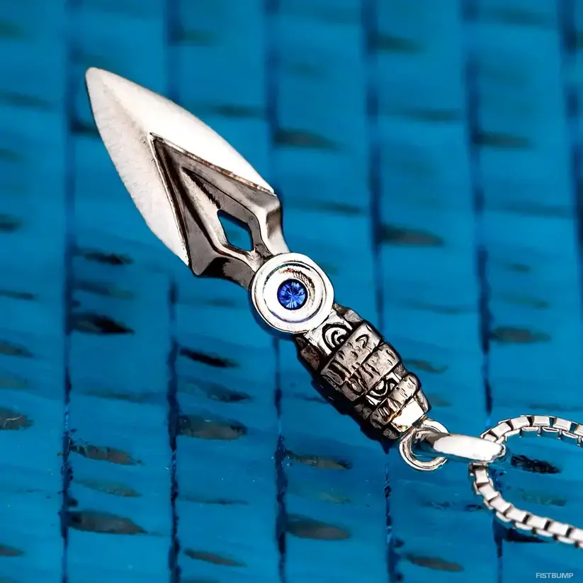 「見てなよ！」ジェットの「ブレイドストーム」ペンダントがRiot Store Japanに再登場―真鍮製で高級感のある一品