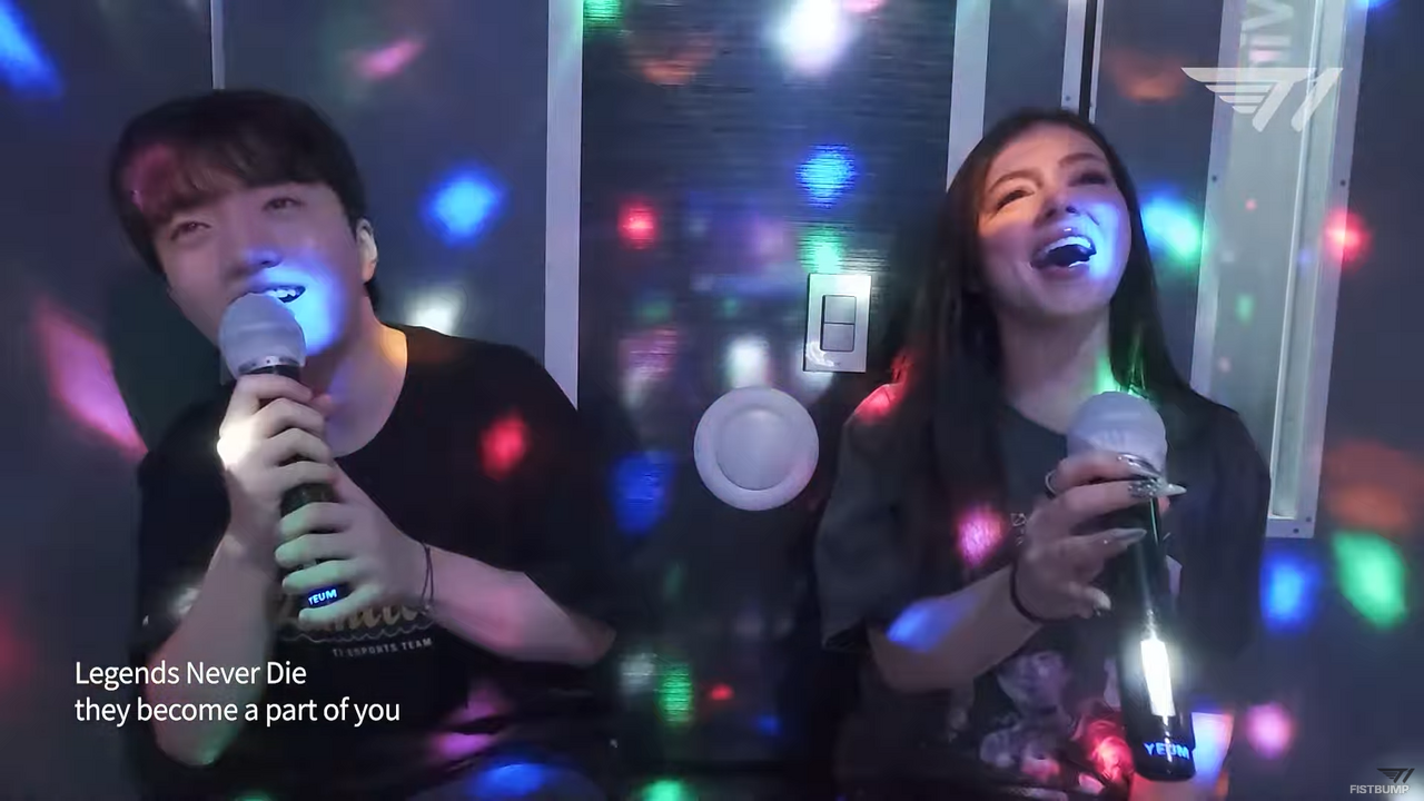 Keriaが『Legends Never Die』を熱唱！？ 本家Chrissy Costanzaとまさかの「カラオケコラボ」実現
