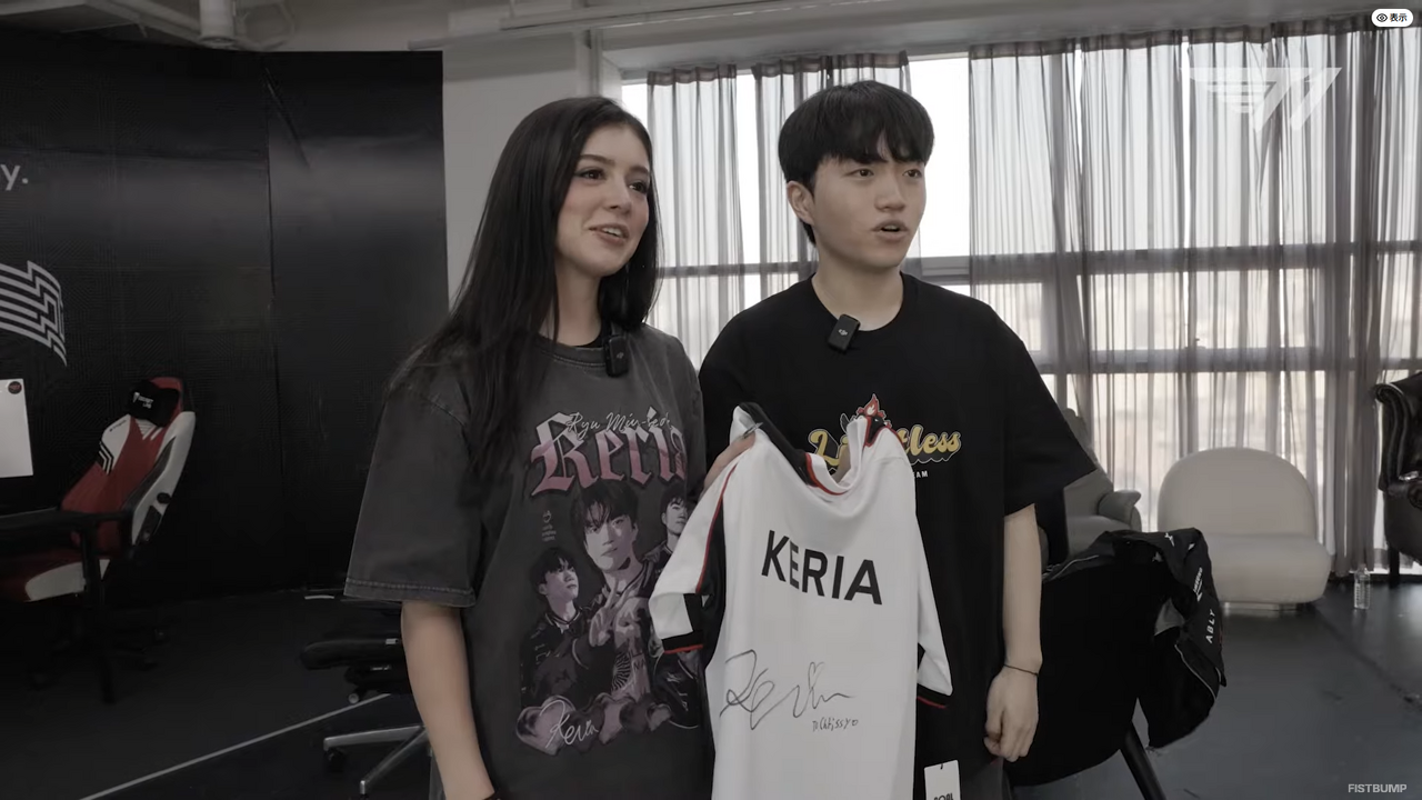 Keriaが『Legends Never Die』を熱唱！？ 本家Chrissy Costanzaとまさかの「カラオケコラボ」実現