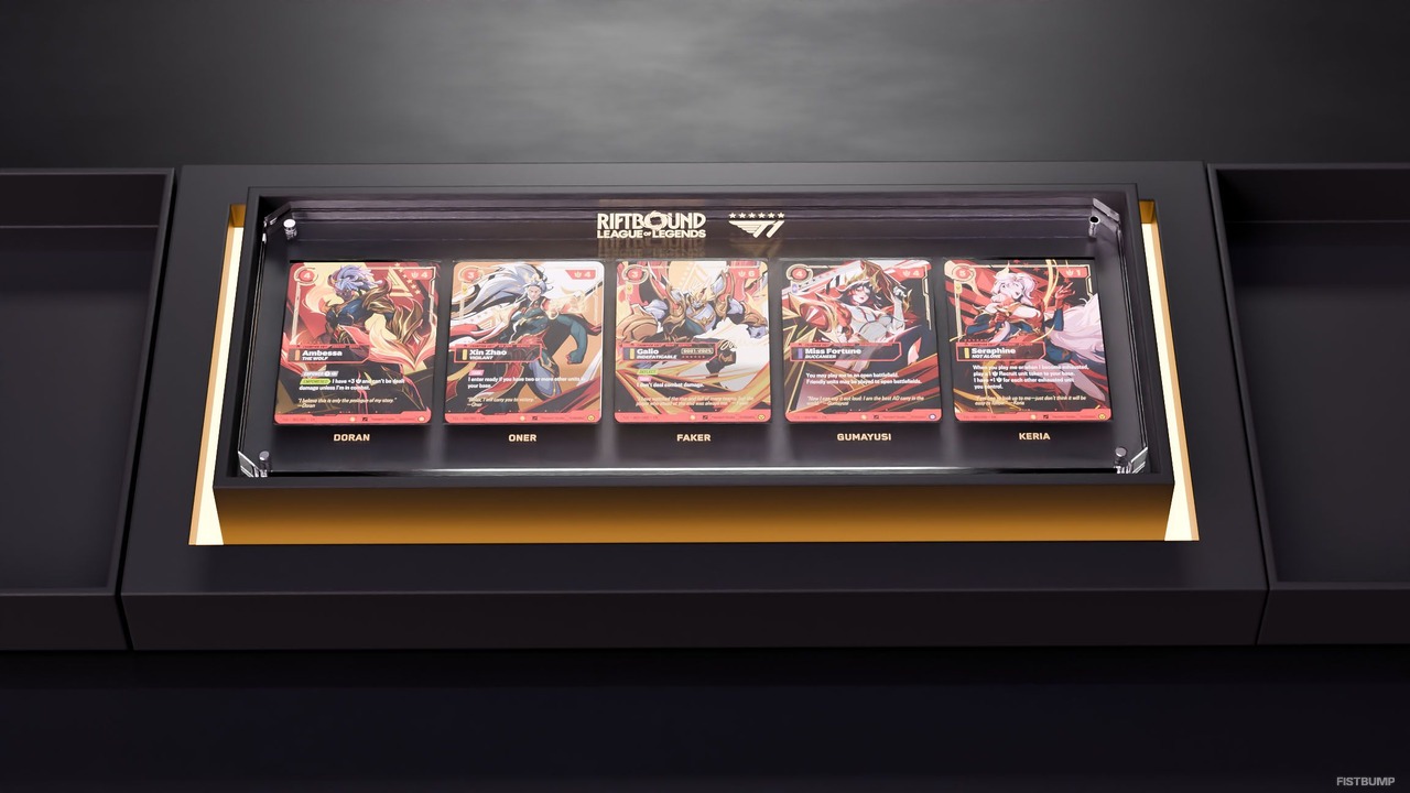 あの「T1」Worlds優勝メンバーが実物のカードに！TCG『Riftbound』Worlds 2025優勝記念コレクションの詳細が判明