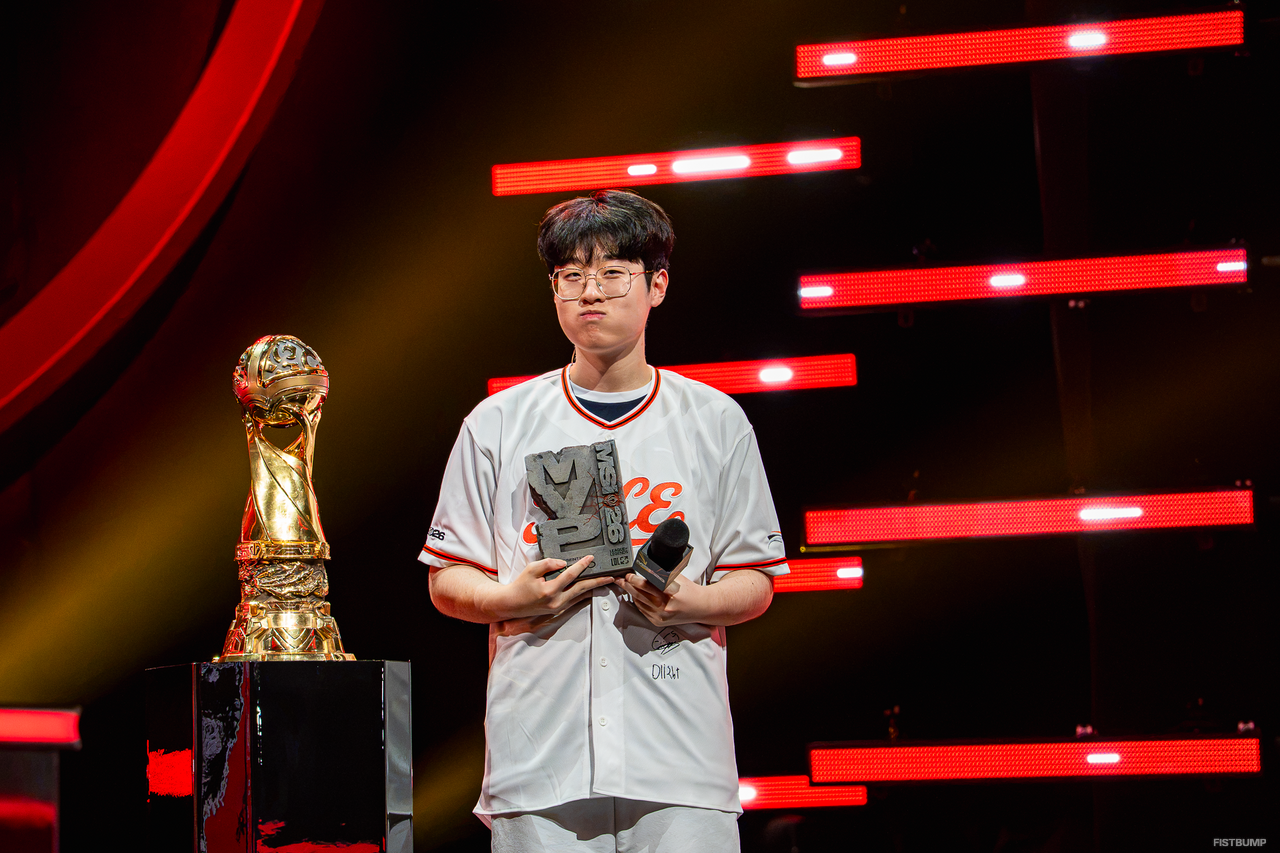 至高のBo5！連日の激闘を制したHLEが自国開催のMSI優勝の栄光に酔いしれる―BLGは先に王手をかけるも「ゴールデンロード」途絶える【MSI 2026】