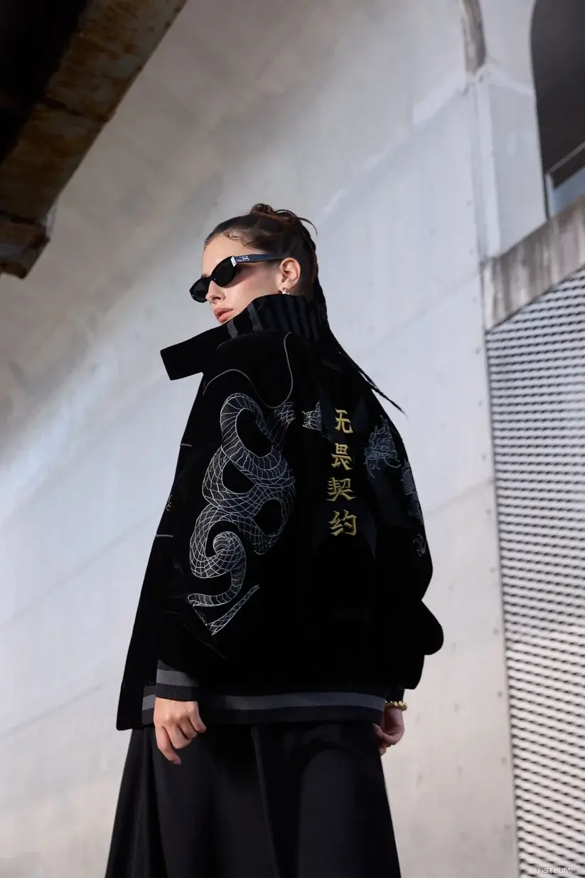 「VALORANT Champions Shanghai」オフィシャルアパレルがRiot Store Japanにて新発売！黒と金がベースのChampions仕様