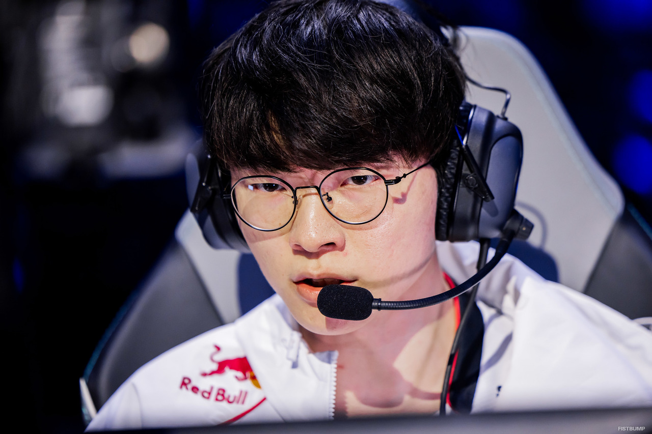 T1 Faker「まだ足りないところが多くある」…2025年シーズンのユニフォーム&深紅のジャケットがお披露目、意気込みも語られる