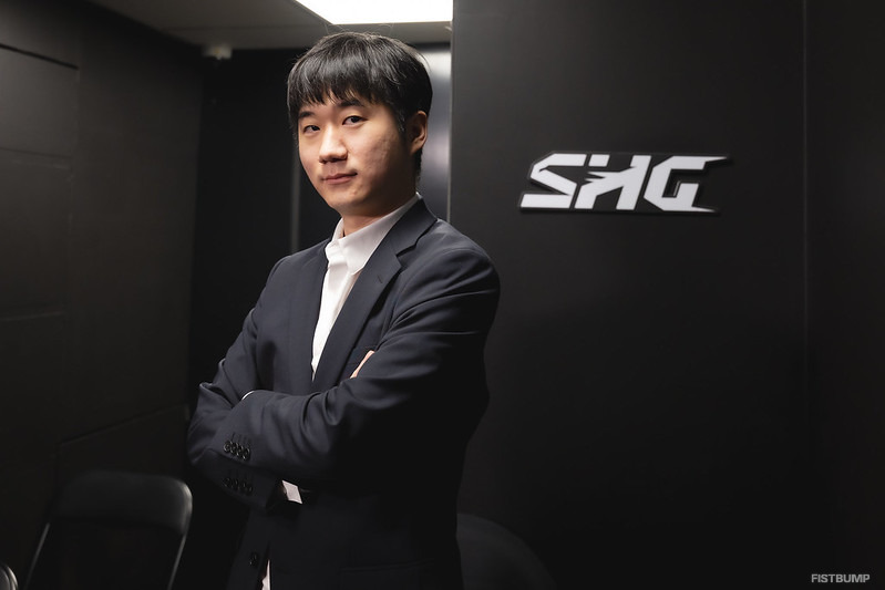 SHG Momentコーチ「選手たちが試合中で成長を見せてくれた」―DFM戦後のインタビューで勝利の喜びとチームの課題点を聞いた【LCP Mid Season】