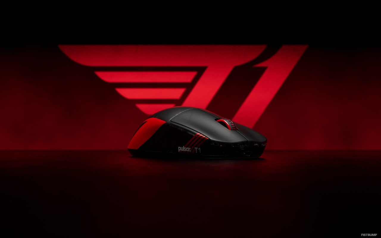 Pulsar × T1のコラボマウスのデザインが公開…黒基調に真紅のT1ロゴ刻まれる、まもなく発売か