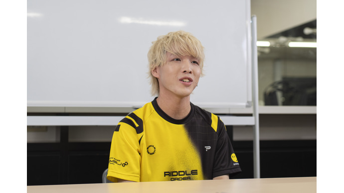 RIDDLE Minty「1回の優勝で満足しない」―コントローラーとしての成長、練習で気合いを入れる秘訣、Season Finalへの意気込みを訊く【VALORANT Challengers Japan 独占インタビュー】 画像