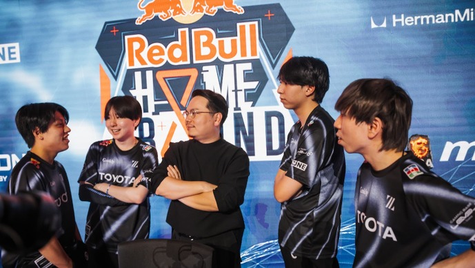 「新IGLとして大きな経験値を得られた」「今年はZETAというチームの文化をつくることが目標」…快進撃を見せたZETA・SugarZ3roとXQQが語るチームの現状と来年への意気込み【Red Bull Home Ground 2025】