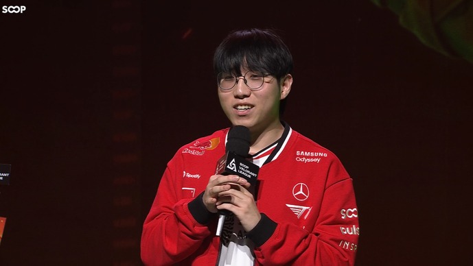 T1がFNCに2-0完勝でプレイオフ進出確定！MunchkinとKDGコーチの加入によるT1の変化について、BuZzの考えは？【SOOP VALORANT LEAGUE 2025インタビュー翻訳】