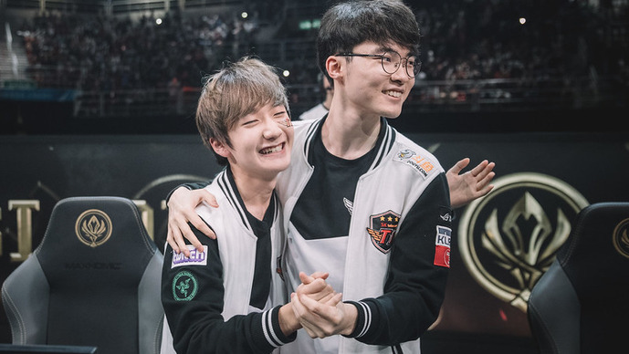 Faker「Peanut、戻ってこいよ」―FakerがLoL Parkで直筆メッセージを残す