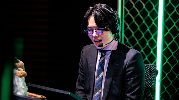 「実況は選手の“思い”も伝えなければいけない」―“生きた言葉”を紡ぐLoLキャスター・Jaegerさんインタビュー