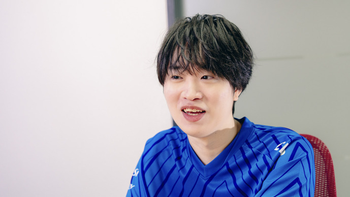 CGZ bazz「優勝で余裕ができたが、追われる立場の不安もある」無敗優勝を掴んだ強さの秘訣と、撃ち合い強者こそのエージェントピック、怠らないSplit 2への警戒を聞く【Challengers Japan 2026 Split 2 単独インタビュー】