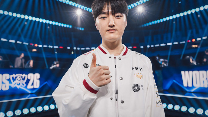 T1 Peyz「今回のWorldsではボットが重要。どんなメタでも自信がある」4連覇を目指すT1が初戦で圧勝【Worlds 2026インタビュー翻訳】