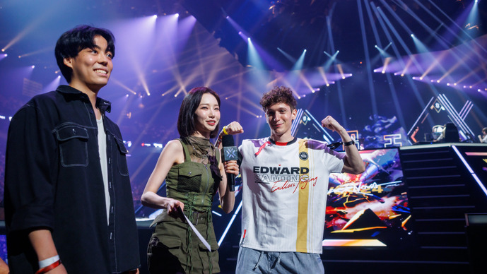 「VALORANT Champions 2024」オープニングセレモニーはやっぱりすごい！サプライズでBoasterとダンスを披露したCrwsへのインタビューもお届け【会場レポート】