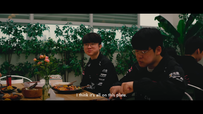 「T1」専属シェフのドキュメンタリーが公開―「ステーキが好き」というFakerが笑顔で食事をするシーンも