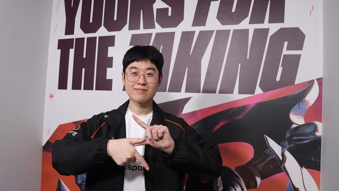 HLE Zeus「日本の皆さんがLoLに興味を持ってくれて嬉しい」―単独インタビューで聞いた「HLEの強さの理由」や「Evi選手と日本の思い出」【First Stand 2025】