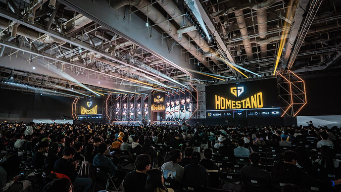 【現地レポート】LCKの“ホームイベント”ってなに？公式試合、ファンミ、グッズ…アウェーファンも笑顔になれる！「Gen.G HOME STAND」に潜入