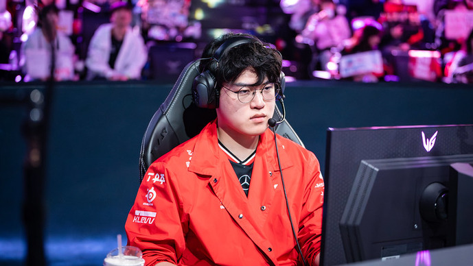 T1 Gumayusi、世論を二分化したSmashとのスタメン争いを振り返る…「コーチ席に座ることは為になる経験だった」
