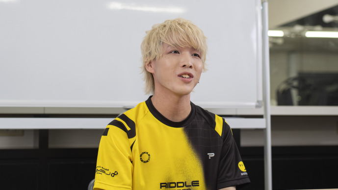 RIDDLE Minty「1回の優勝で満足しない」―コントローラーとしての成長、練習で気合いを入れる秘訣、Season Finalへの意気込みを訊く【VALORANT Challengers Japan 独占インタビュー】