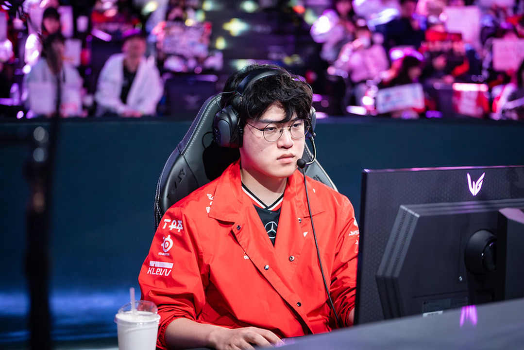 T1 Gumayusi、世論を二分化したSmashとのスタメン争いを振り返る…「コーチ席に座ることは為になる経験だった」