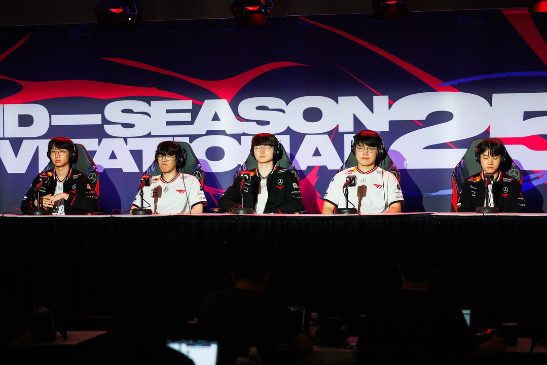 Faker「今日の敗戦はとても悔しい。次にGen.Gと対戦したら勝てる」惜しくも優勝を逃したT1のメンバーが試合後の心境を合同インタビューで語る【MSI 2025】