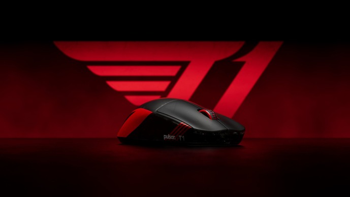 Pulsar × T1のコラボマウスのデザインが公開…黒基調に真紅のT1ロゴ刻まれる、まもなく発売か 画像