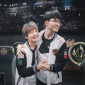 Faker「Peanut、戻ってこいよ」―FakerがLoL Parkで直筆メッセージを残す