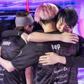 レイキャビク世界ベスト3の懐かしエピソードなど語られる―TENNNとDepが「THE XQQ AND CROW SHOW」に登場…“あのとき”のVlogを見返したくなる！