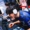 「どっちが悪い？（笑）」EugeoとEntyの“プロレス”で会場も沸いた「LJL 新旧プロ エキシビションマッチ」―ベテランのマクロ vs 若手のフィジカルでプライドがぶつかり合うBO3【現地レポ】