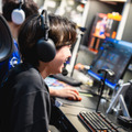 「どっちが悪い？（笑）」EugeoとEntyの“プロレス”で会場も沸いた「LJL 新旧プロ エキシビションマッチ」―ベテランのマクロ vs 若手のフィジカルでプライドがぶつかり合うBO3【現地レポ】